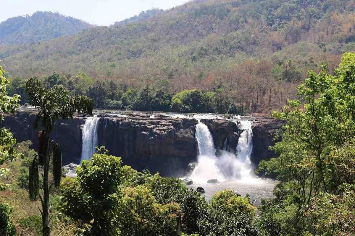 vazhachaal waterfall thrissur