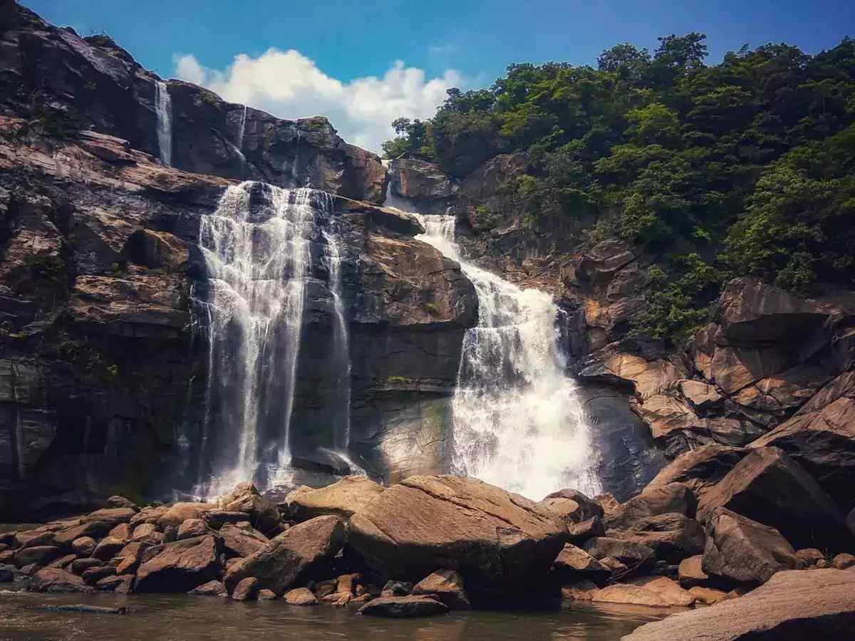 waterfalls in jharkhand 