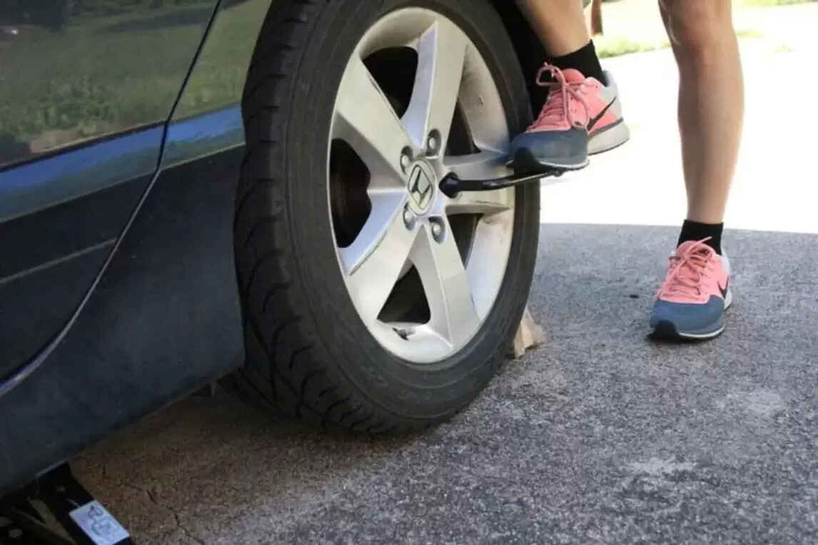 wheel nuts