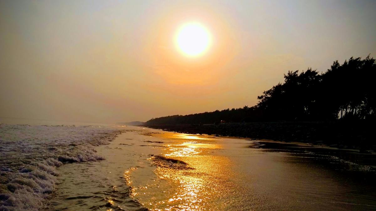 beautiful sunset at digha beach