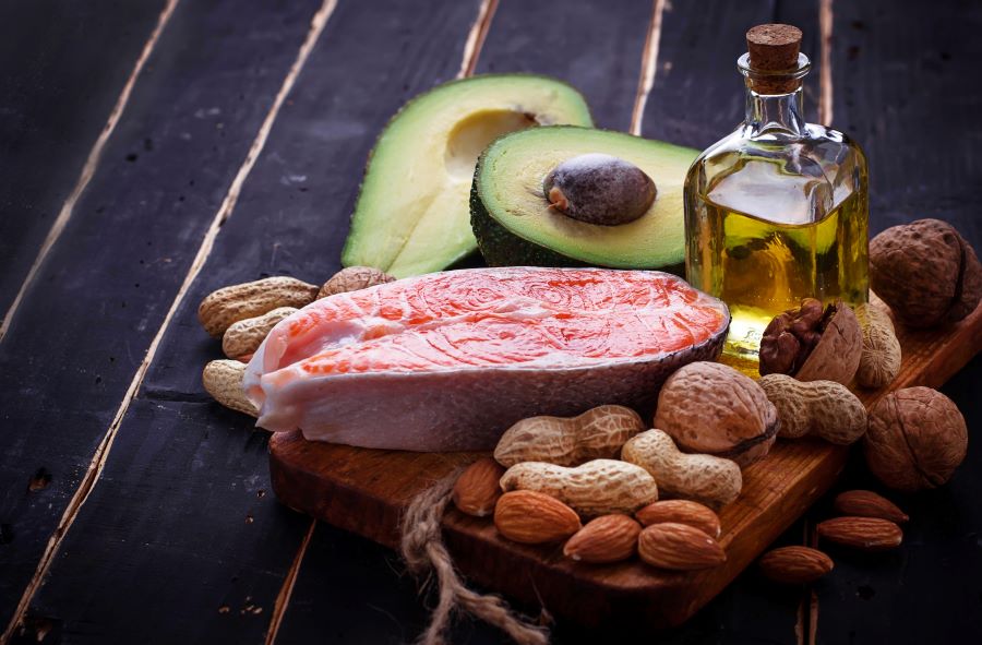 eat foods containing fats during pcos diet