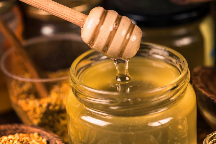 consume honey during stomach ulcer