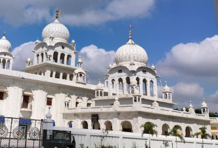 gurudwara bala sahib in hari nagar ashram