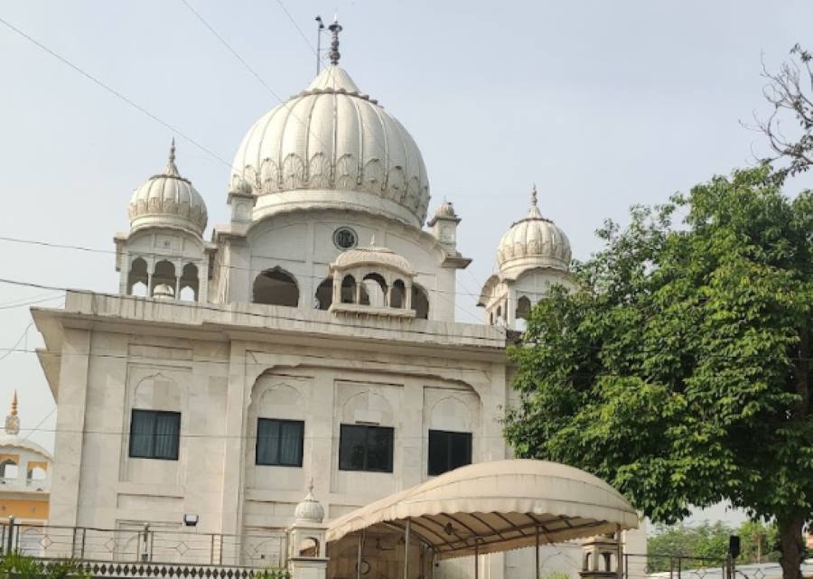 gurudwara majnu ka tilla in chandni chowk