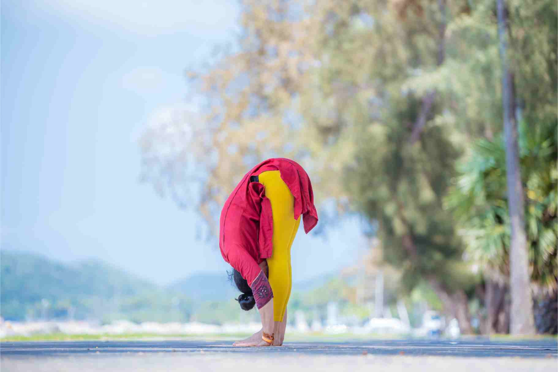 Hastapadasana 