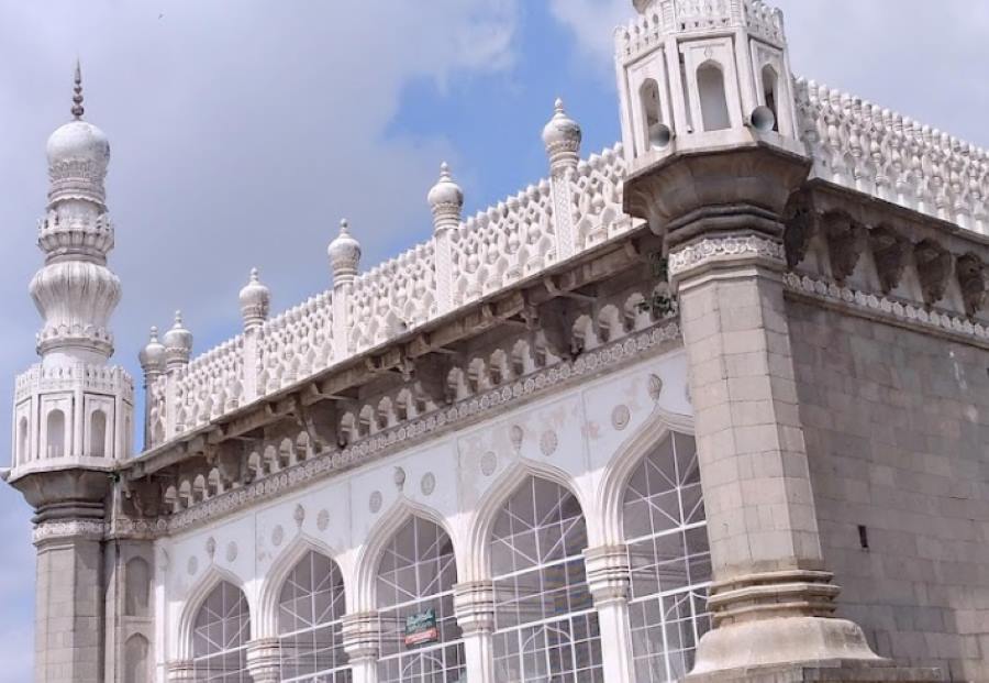 hayat bakshi mosque in hyderabad