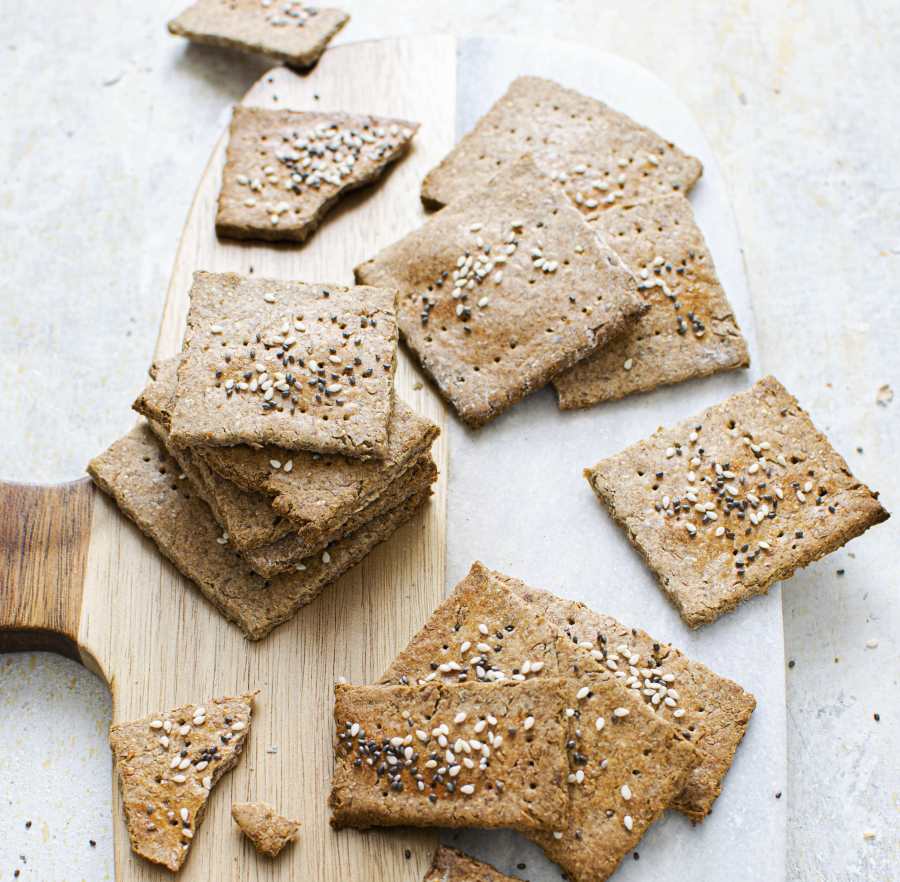 homemade rye crackers