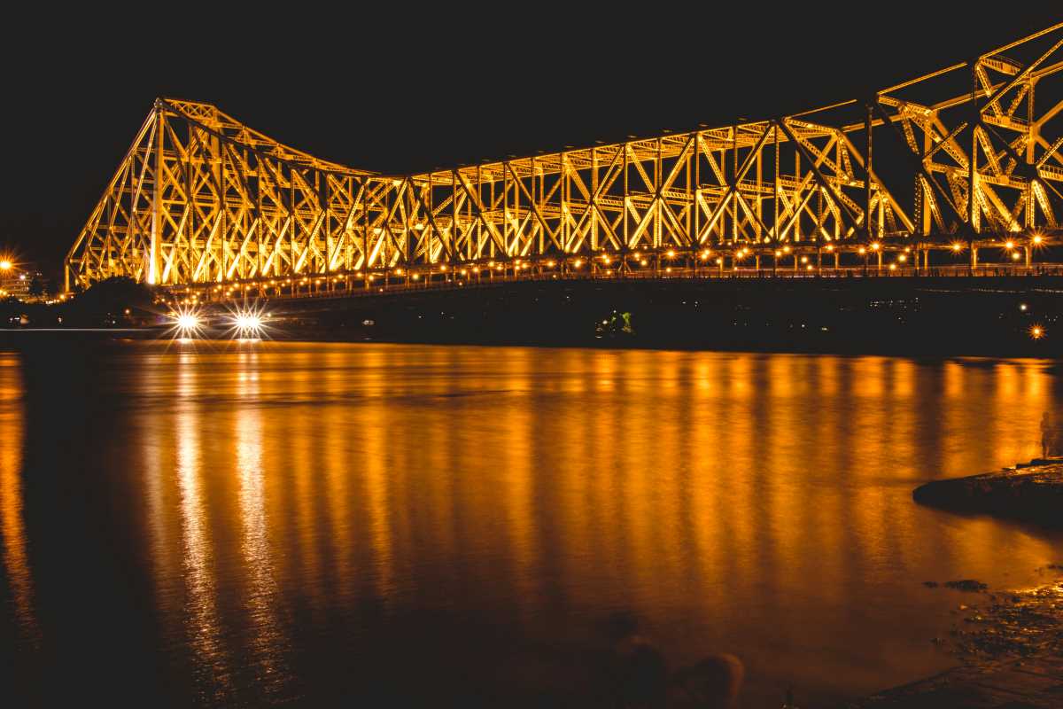 an amazing view of howrah bridge at kolkata