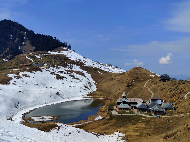 prashar lake near temple