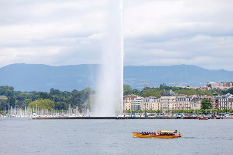 jet d eau water fountain geneva