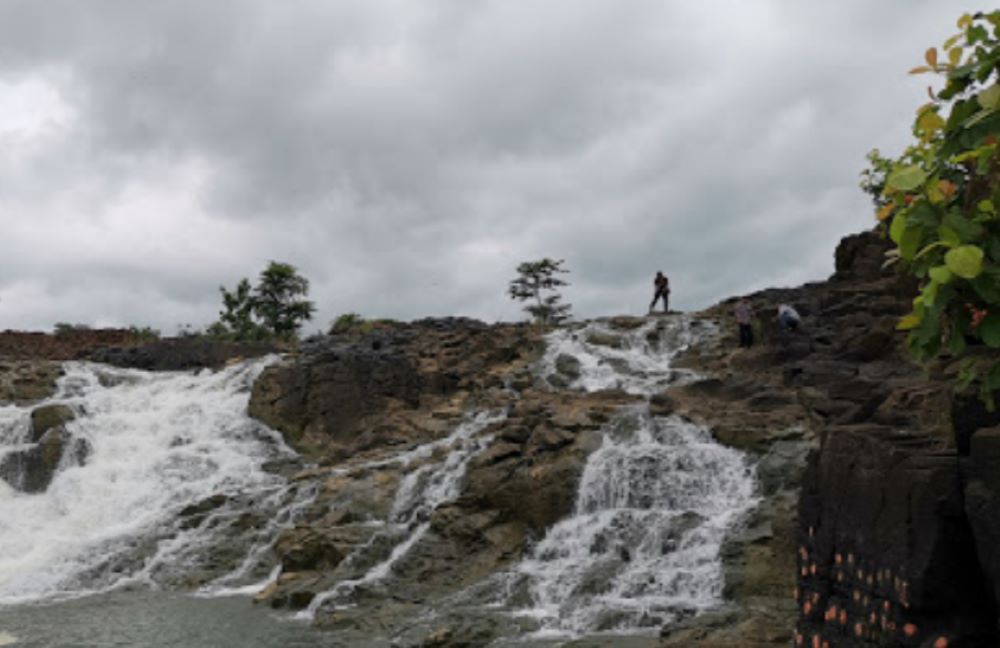 kanakai waterfall