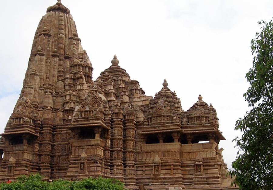 kandariya mahadev temple in khajuraho