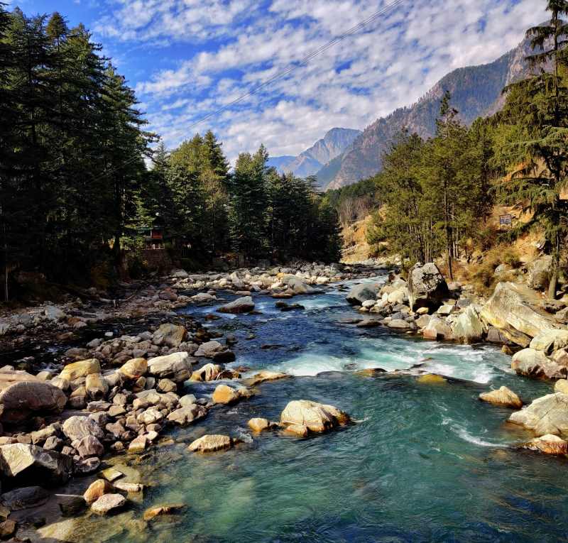 amazing view of river in kasol