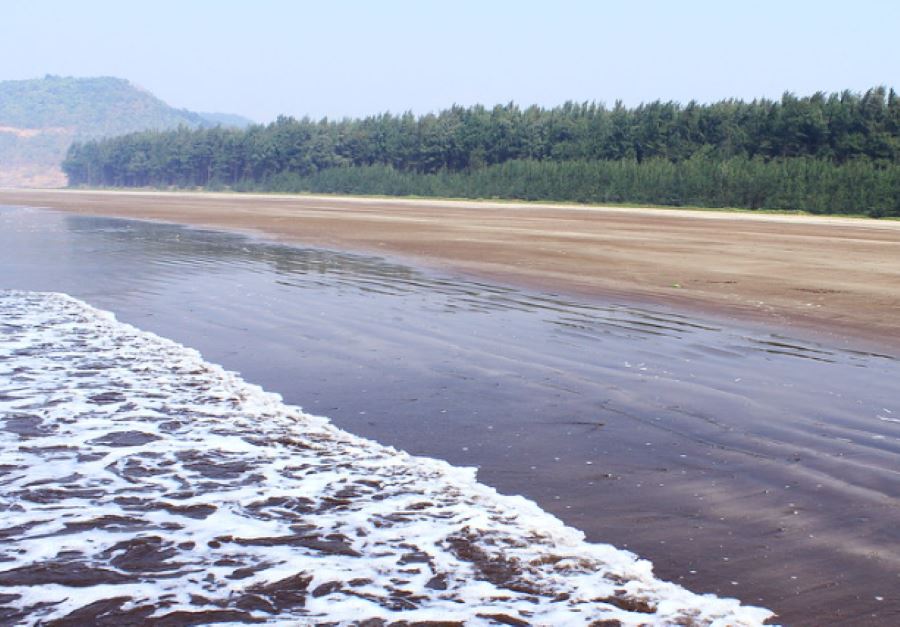 kelshi beach in dapoli taluka