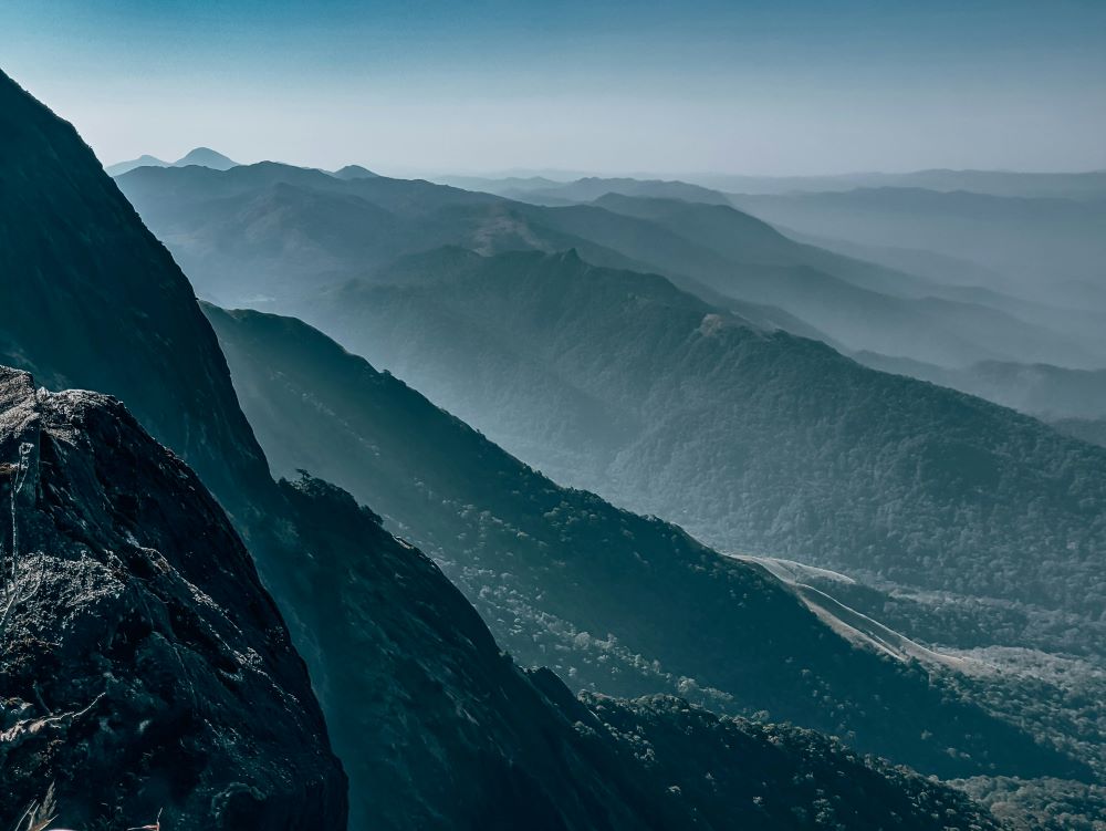 kumara parvatha covered in fog