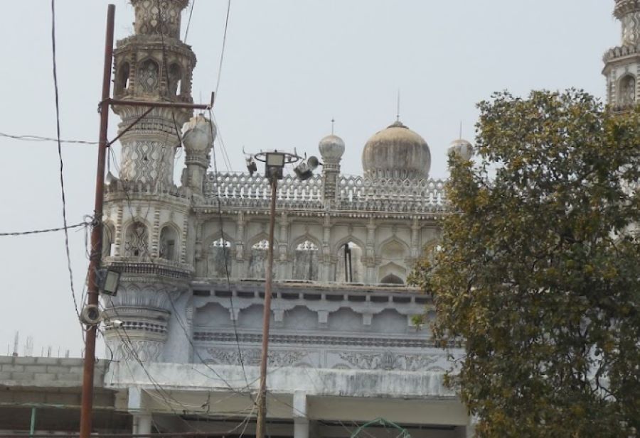 kulsum begum mosque in hyderabad