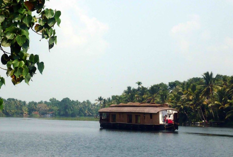 kuttanad hill station in kerala