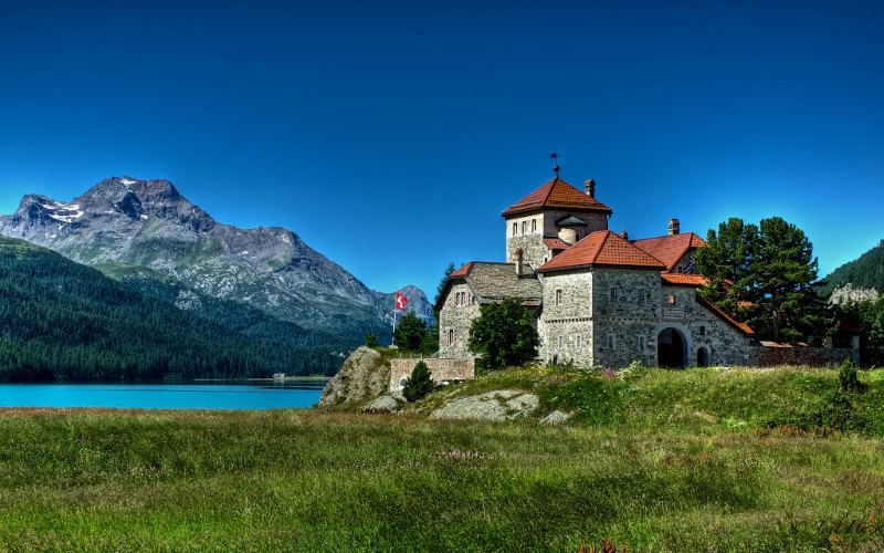 lake-silvaplana-upper-engadine-valley-of-grisons