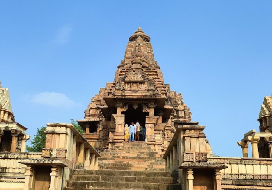 lakshmana temple in khajuraho