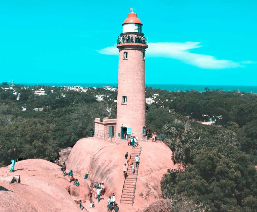 amazing view of lighthouse in Mahabalipuram