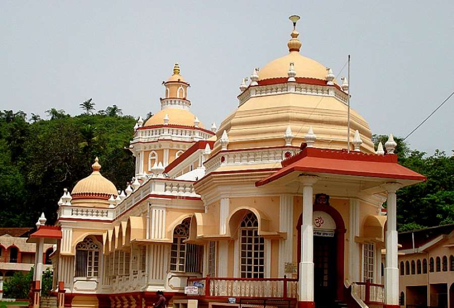 mangeshi temple in goa