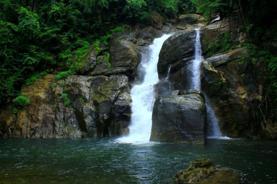 meenmutty waterfalls in kerala