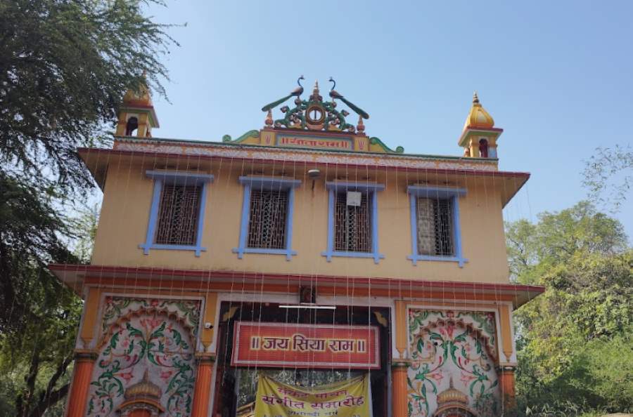 mochan hanuman temple in varanasi