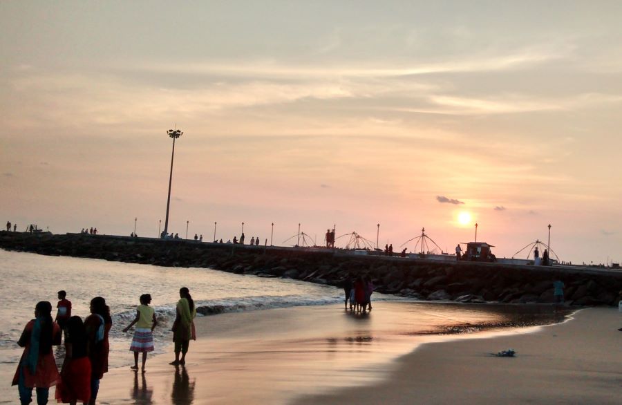 munambam beach in kerala