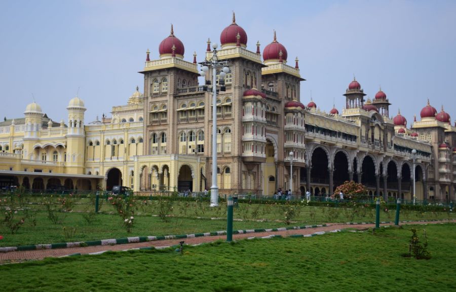 mysore palace in karnataka