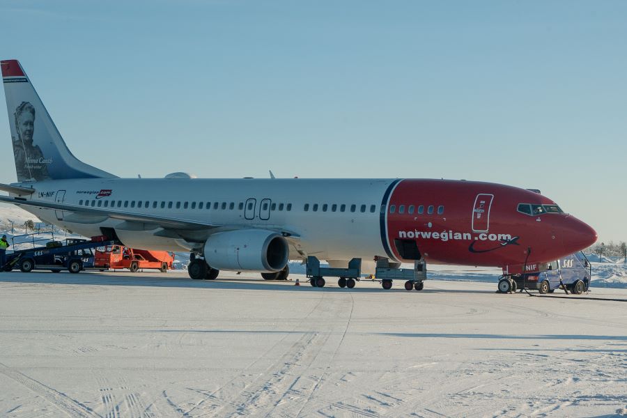 norwegian airlines at snowy airport