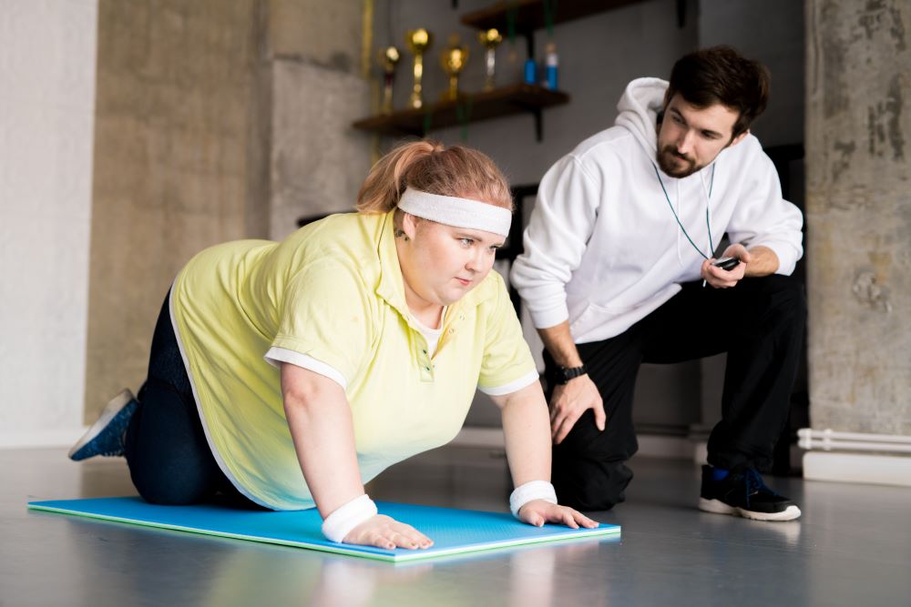 obese-woman-doing-sports