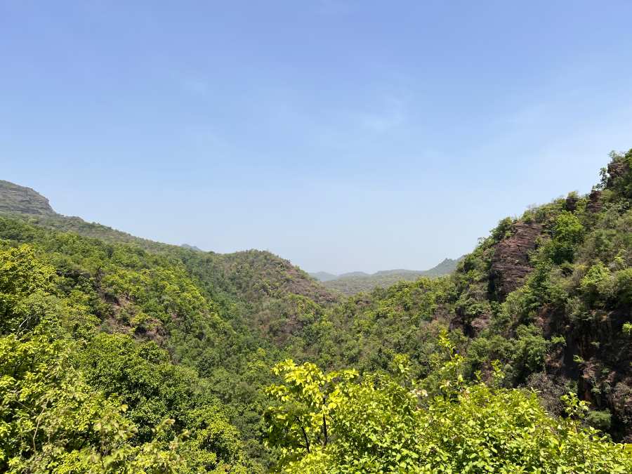 wonderful hill top view of pachmarhi