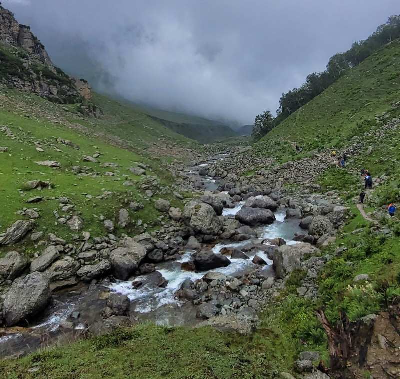 get an unforgettable moments in pahalgam tarsar marsar trek in jammu