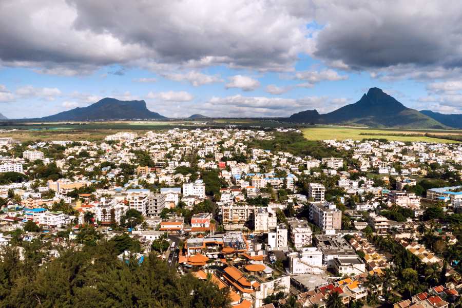 seasons to avoid visiting mauritius from india