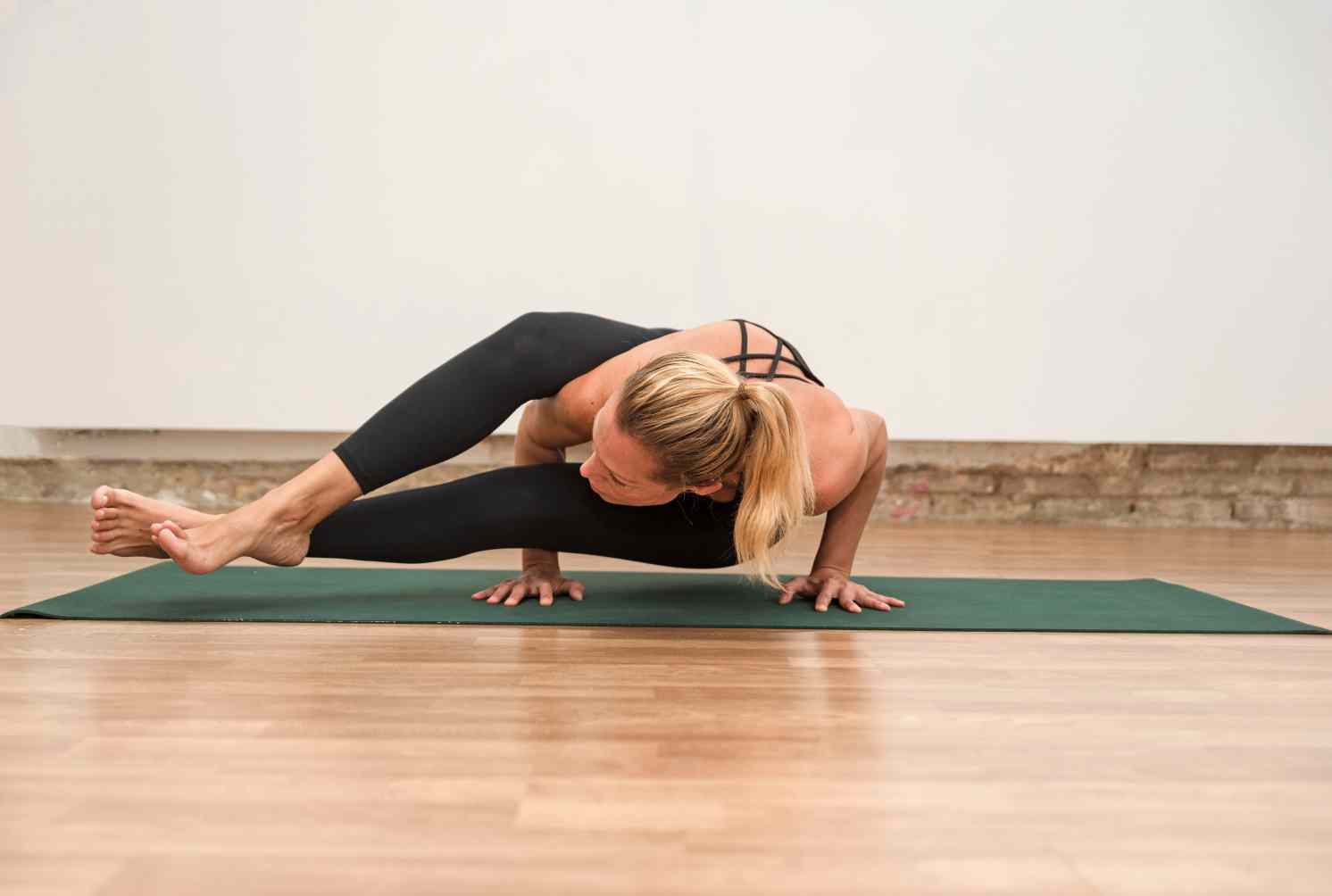  Parsava Bakasana 