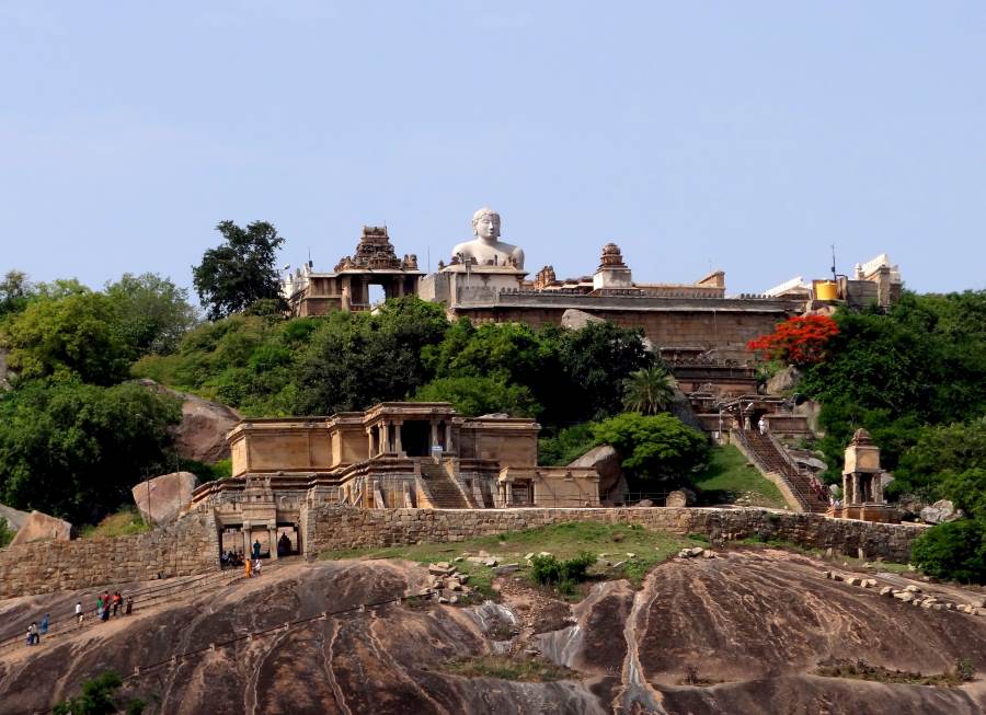 shravanabelagola temple in hassan