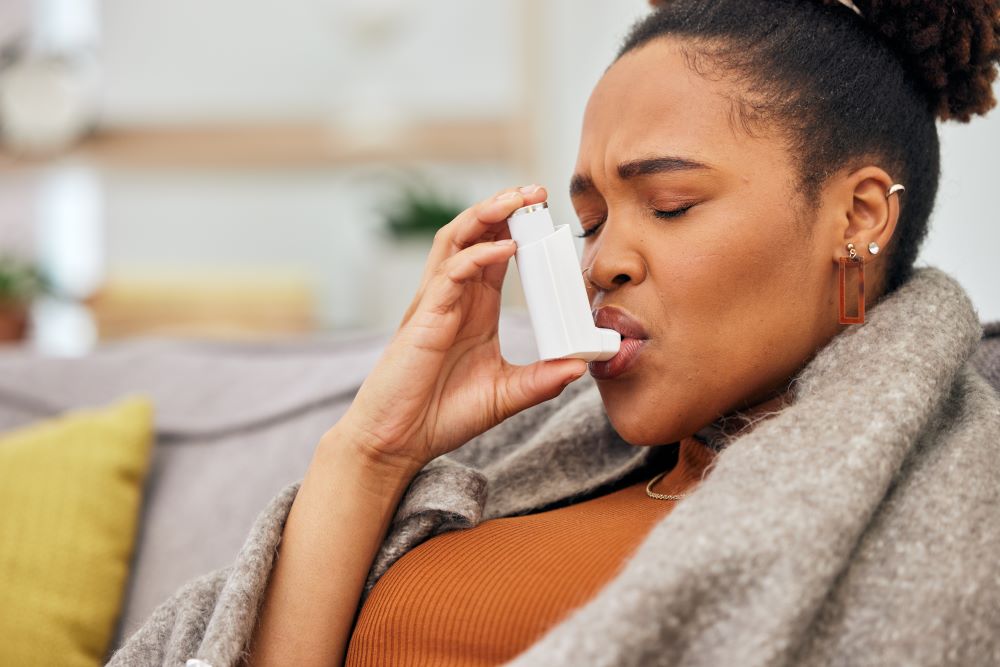 sick-woman-and-breathe-in-health-med