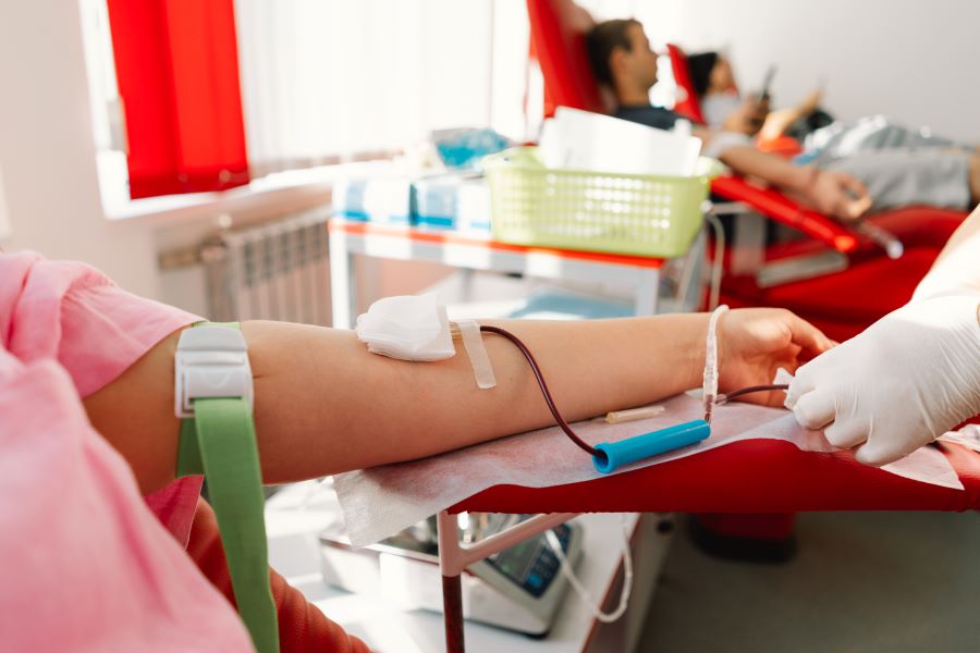 what are the side effects of donating blood by diabetics patients