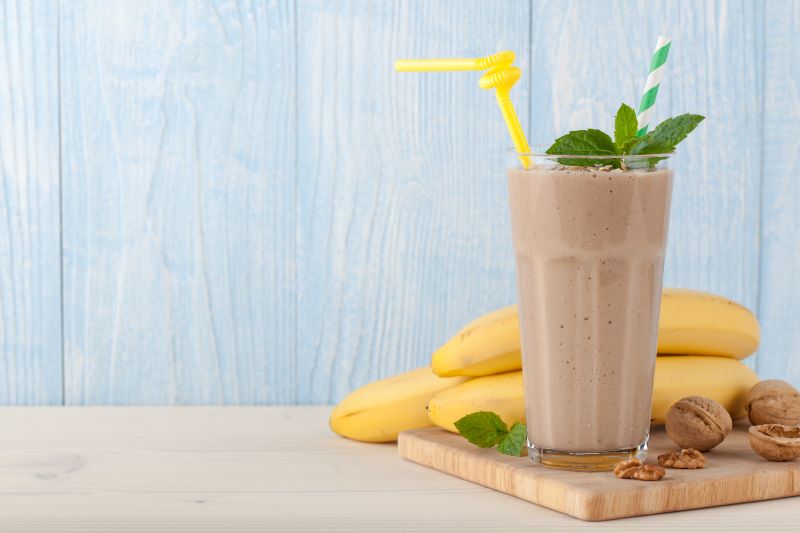  Smoothie with Bananas, Spinach and Dates