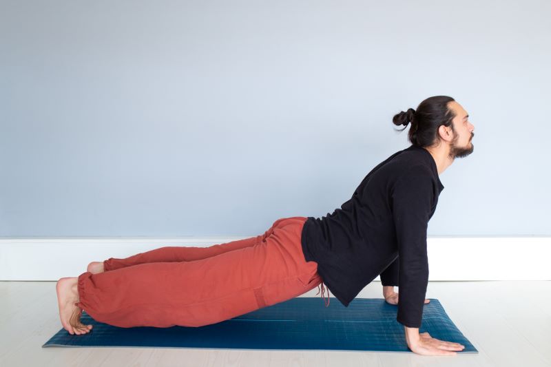 Staff Hand to the Big Toe (Utthita Dandasana)