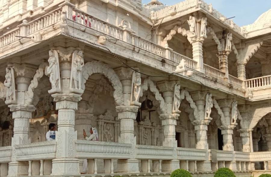 swami narayanan mandir in ayodhya