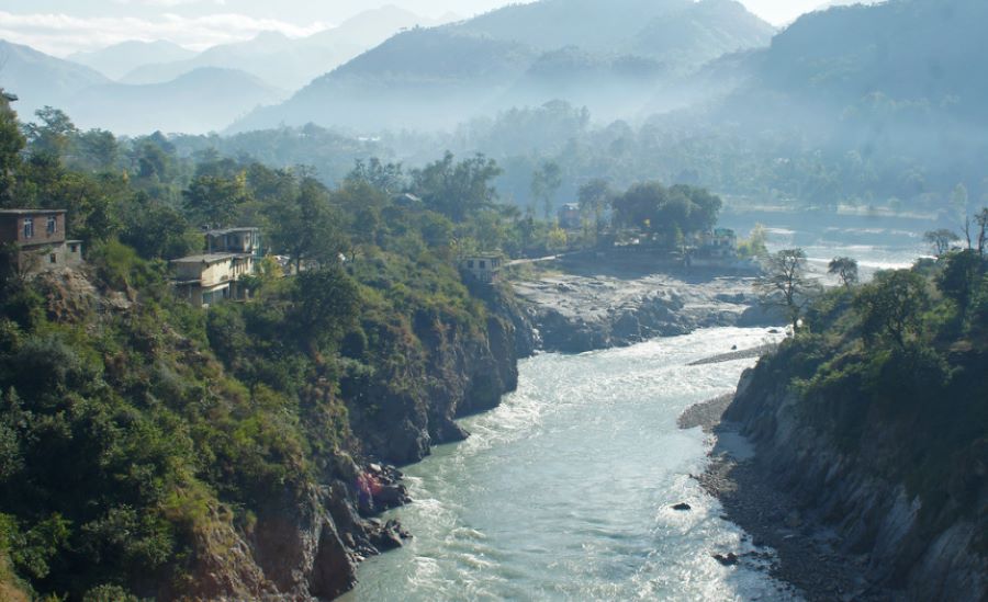 beautiful river near tattapani