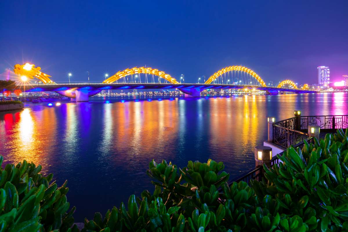 dragon bridge in da nang