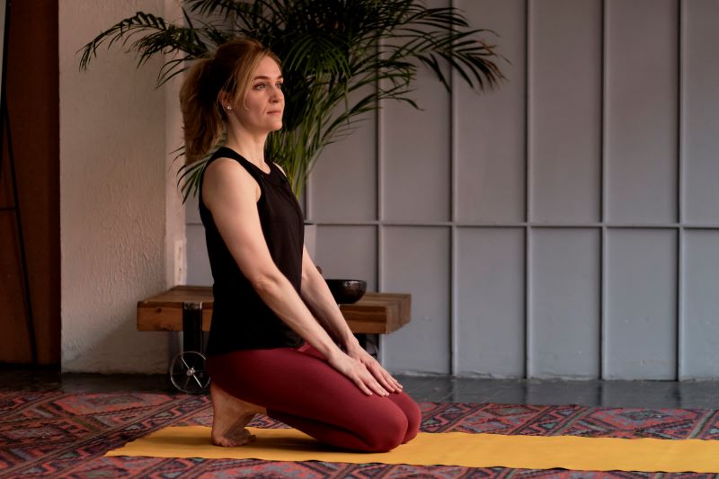 Toe Squat (Prapadasana)