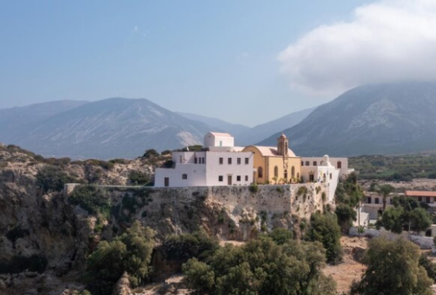 mountains and houses