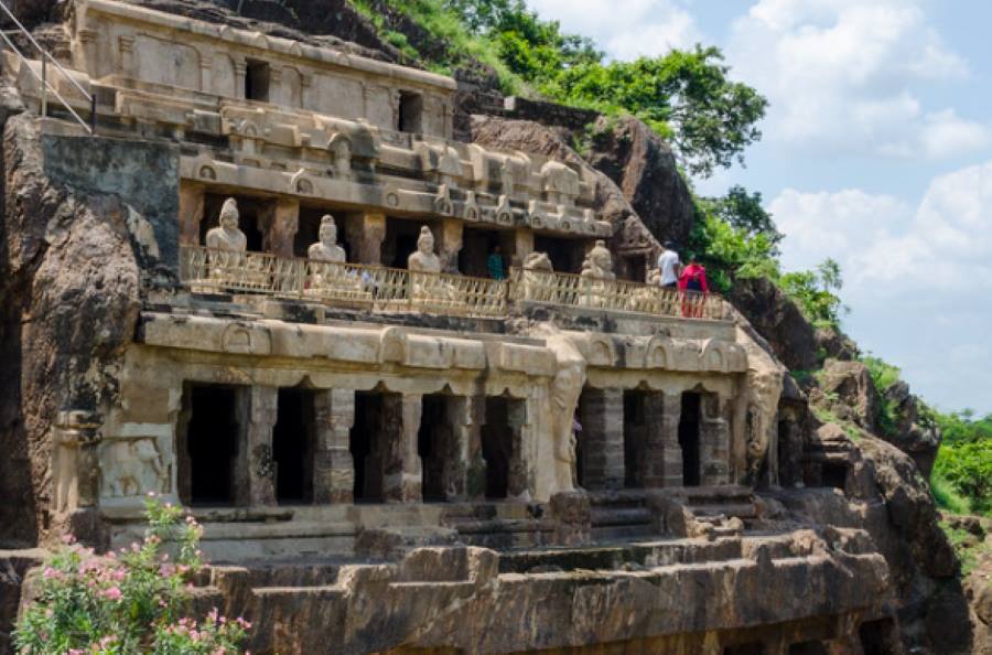 undavalli caves in andhra pradesh