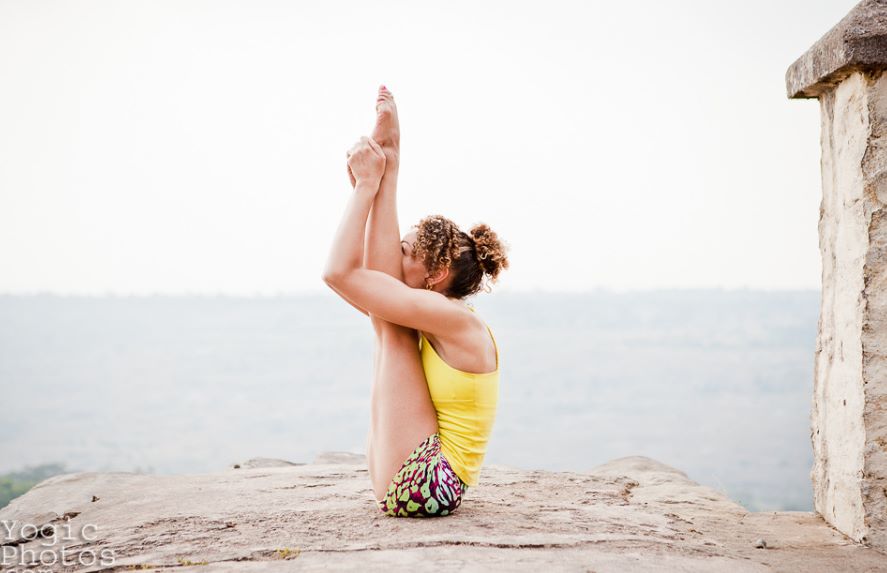 Urdhva Mukha Paschimottanasana (Upward-Facing Intense West Stretch)