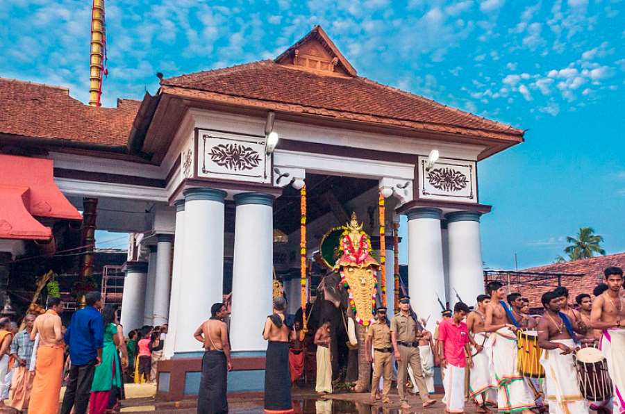 vaikom mahadeva temple in kochi