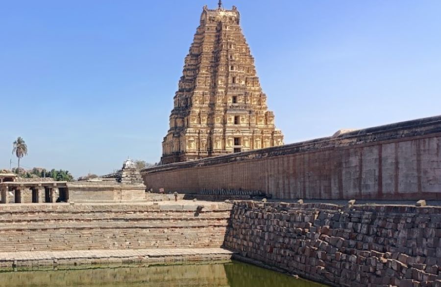 virupaksha temple in hampi