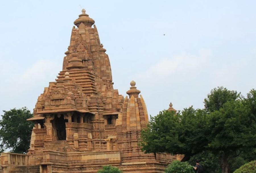 vishvanatha temple in khajuraho